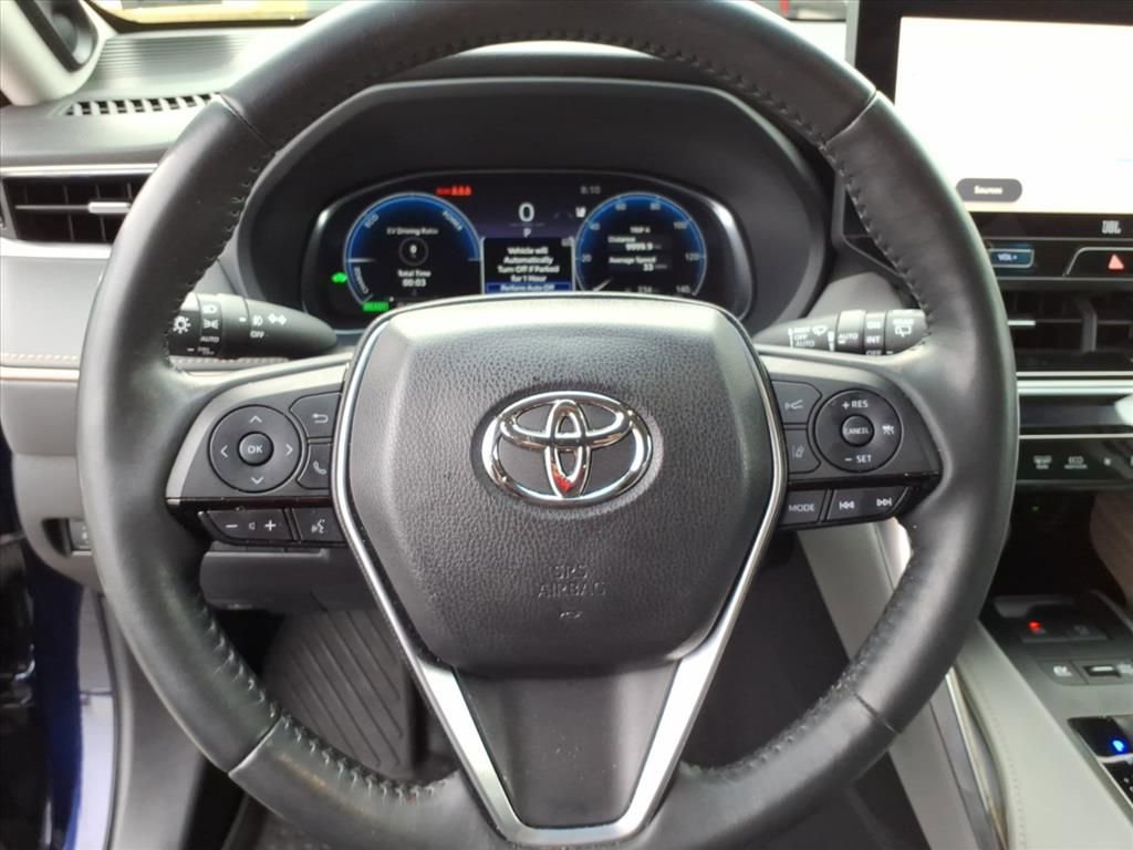 Used 2023 Toyota Venza Limited image 29