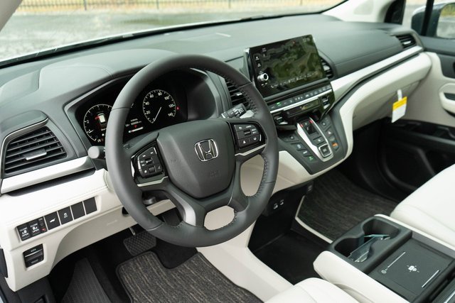 New 2026 Honda Odyssey EX-L image 3