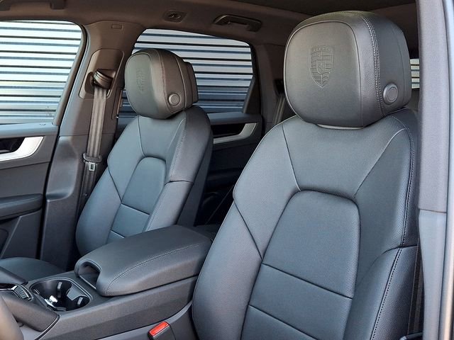 New 2026 Porsche Cayenne AWD/4WD image 5