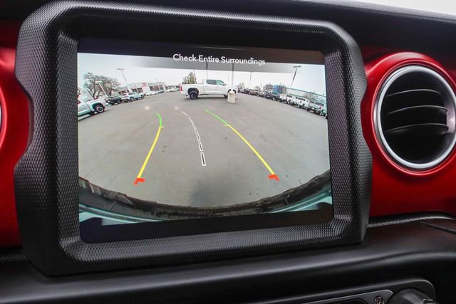 Used 2022 Jeep Wrangler Unlimited Rubicon image 18