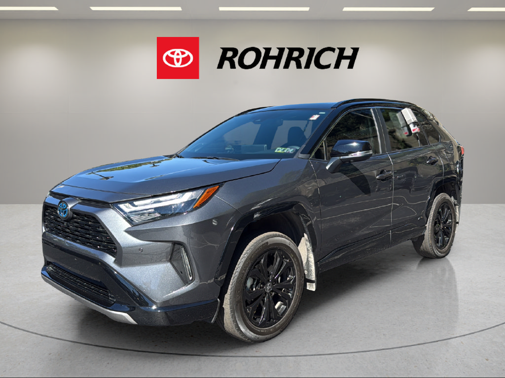 Used 2023 Toyota RAV4 XSE AWD/4WD image 1