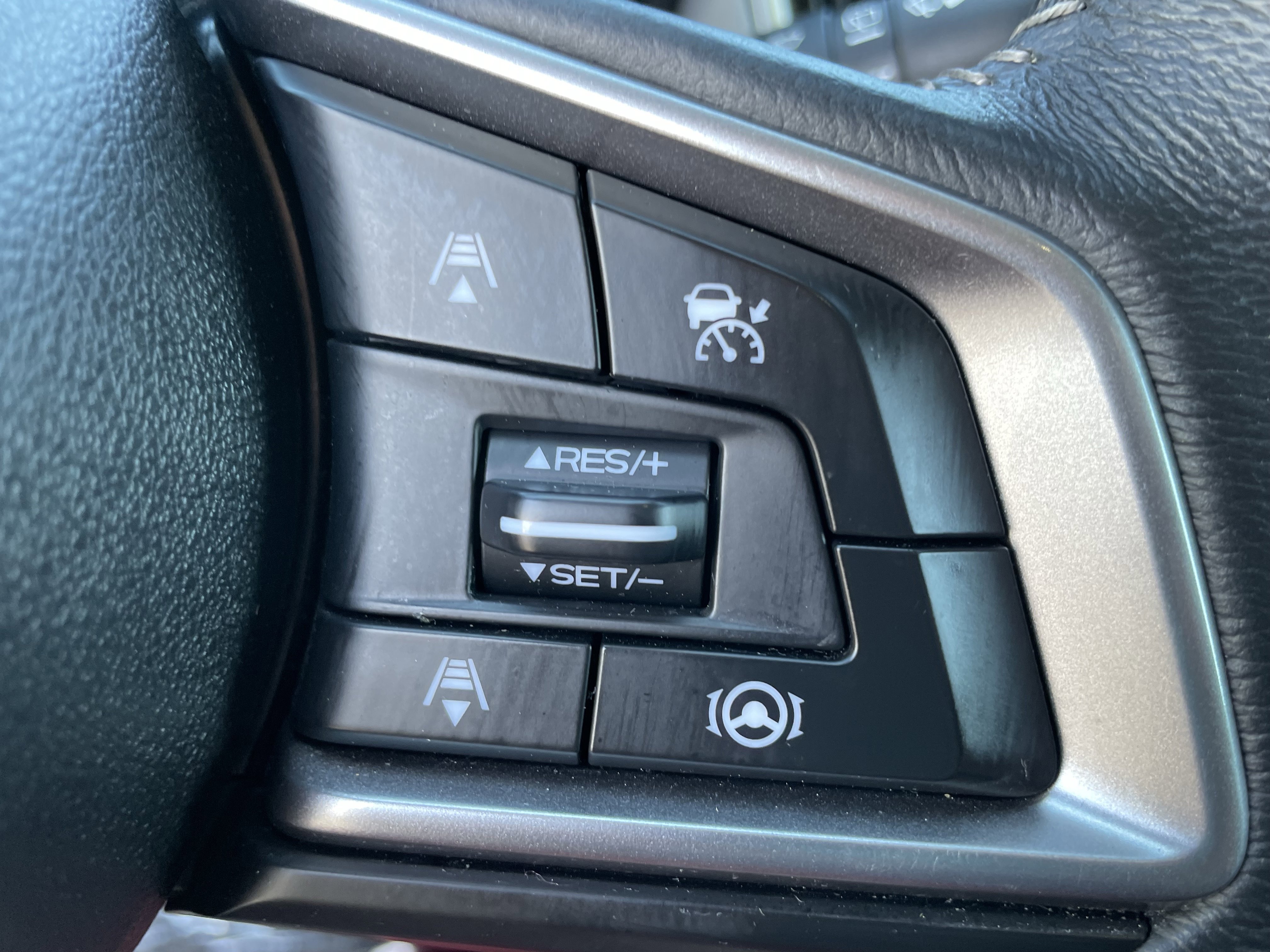 Used 2022 Subaru Outback Premium image 16