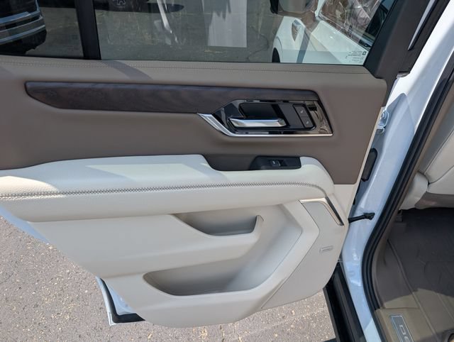 New 2026 GMC Yukon Denali w/ Denali Reserve Package AWD/4WD image 10