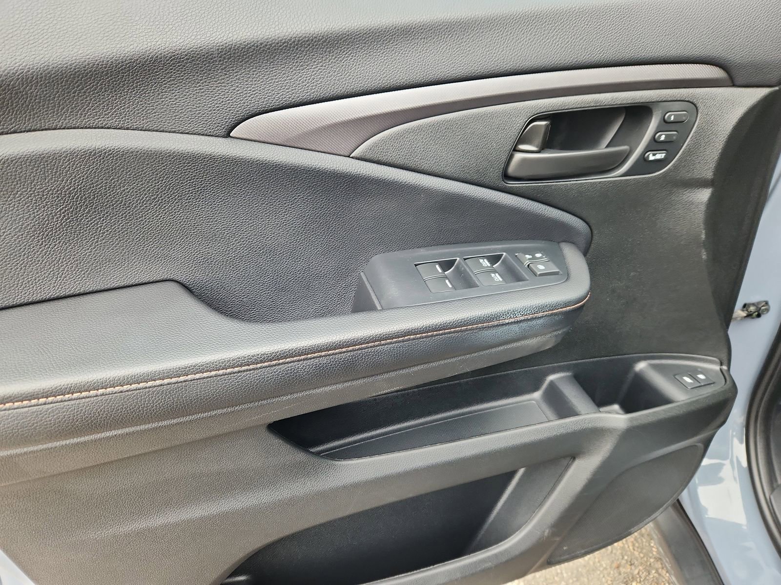 Used 2023 Honda Passport TrailSport image 9