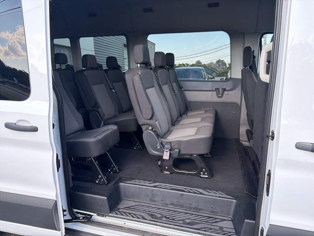 Used 2025 Ford Transit 350 XLT RWD image 7