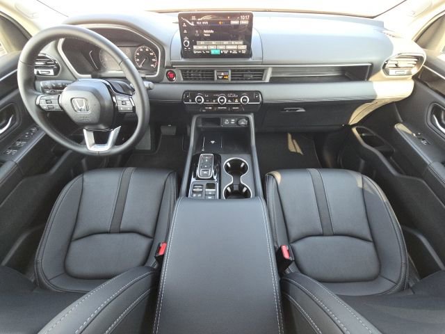 Used 2025 Honda Pilot Touring image 28