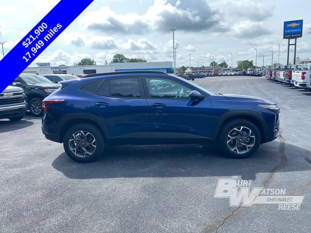 Used 2024 Chevrolet Trax LT w/ Driver Confidence Package FWD image 8