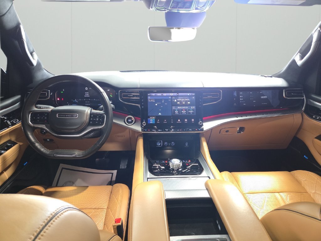 Used 2023 Jeep Grand Wagoneer Series III AWD/4WD image 42