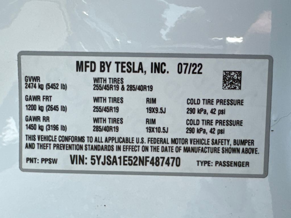 Used 2022 Tesla Model S AWD/4WD image 30