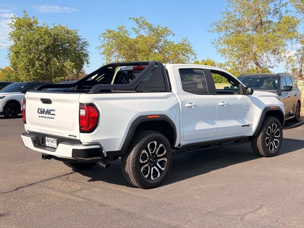 Used 2025 GMC Canyon AT4 w/ Nightfall Edition AWD/4WD image 8