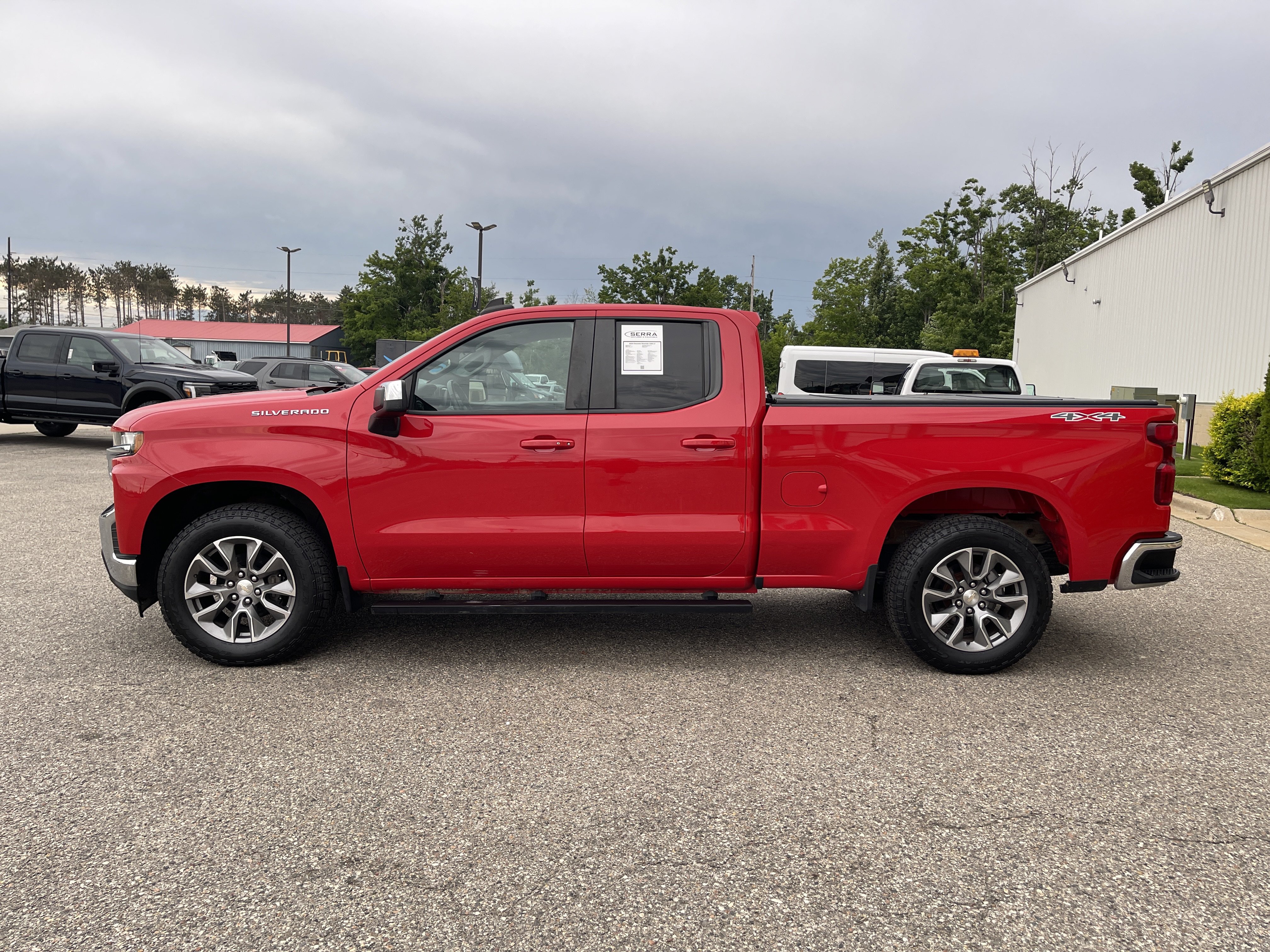 Used 2020 Chevrolet Silverado 1500 LT w/ All-Star Edition AWD/4WD image 6