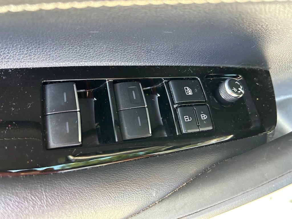 Used 2019 Toyota Corolla SE FWD image 17