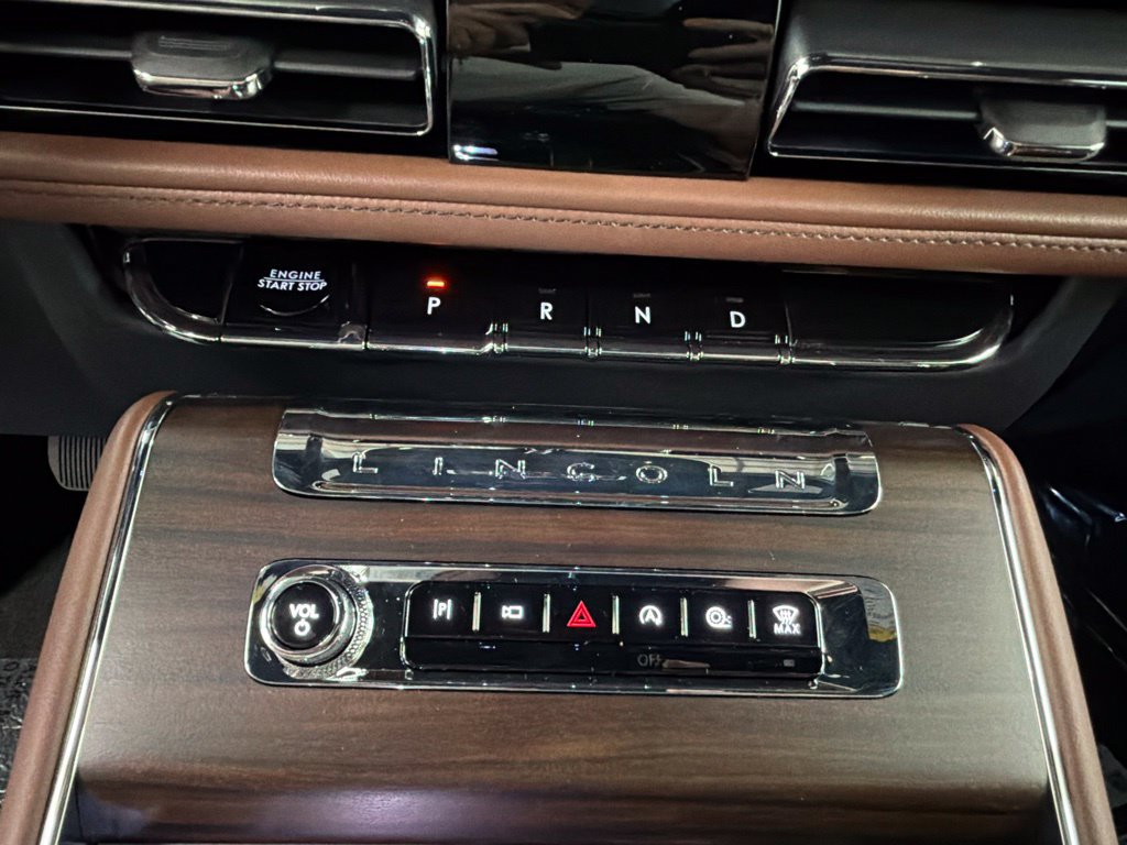 New 2027 Lincoln Aviator Reserve AWD/4WD image 14