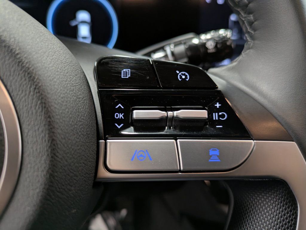 Used 2023 Hyundai Elantra SEL w/ Convenience Package image 17