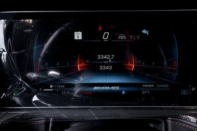Used 2025 Mercedes-Benz G 63 AMG 4MATIC image 36