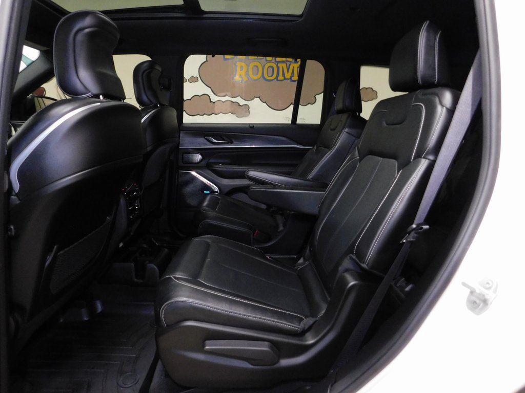 Used 2022 Jeep Grand Cherokee L Overland w/ Luxury Tech Group IV image 80