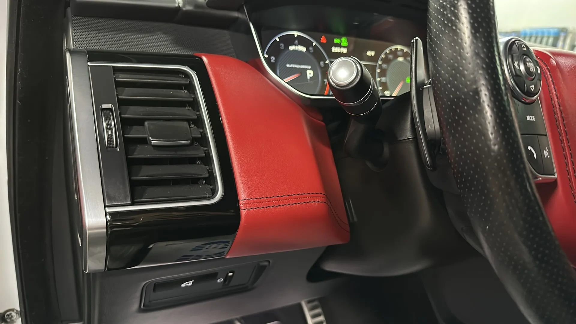 Used 2014 Land Rover Range Rover Sport Autobiography image 30