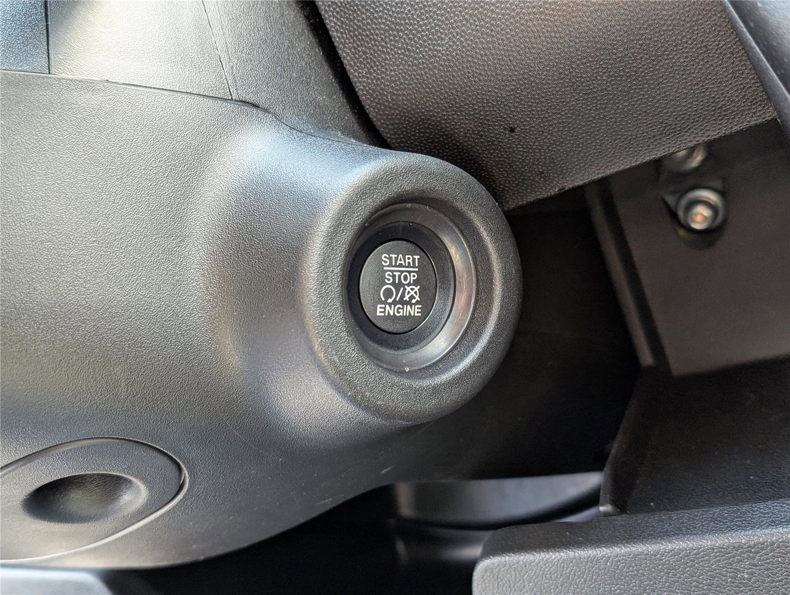 Used 2025 RAM ProMaster 1500 w/ Premium Convenience Group image 22