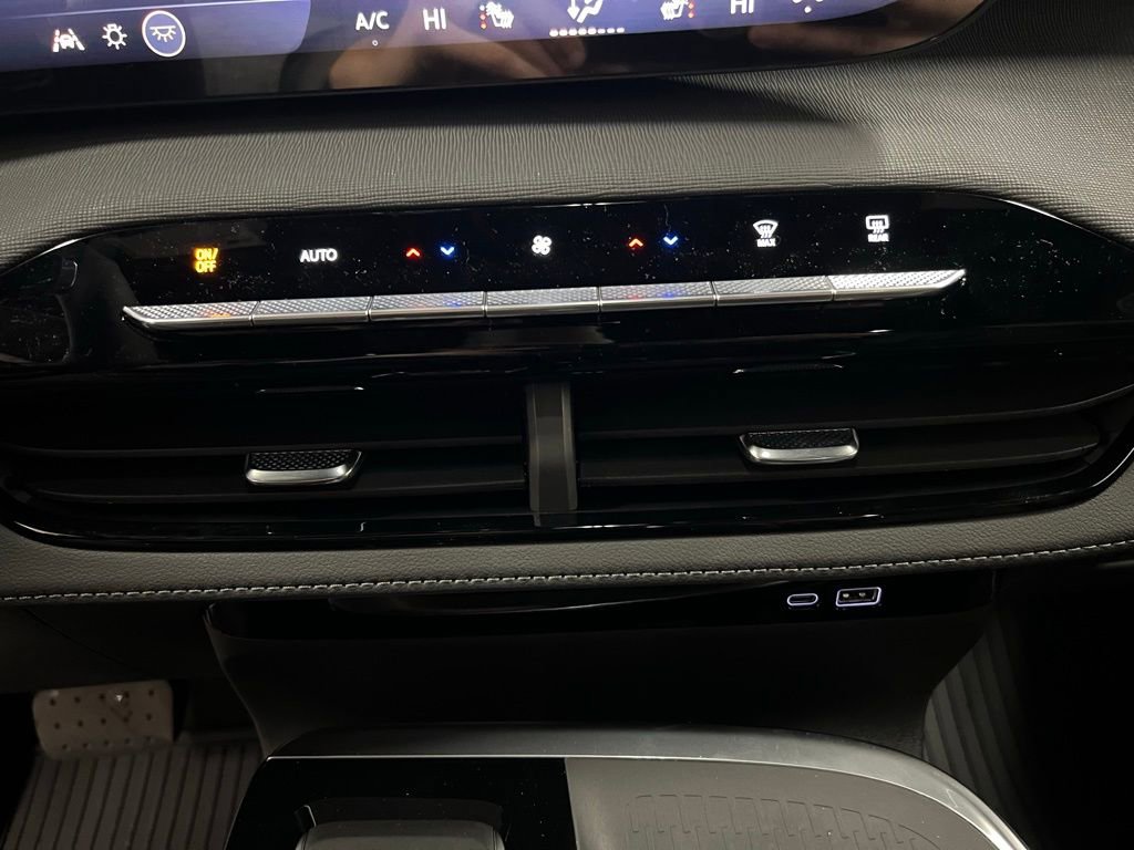 New 2026 Buick Enclave Sport Touring w/ Power Package image 26