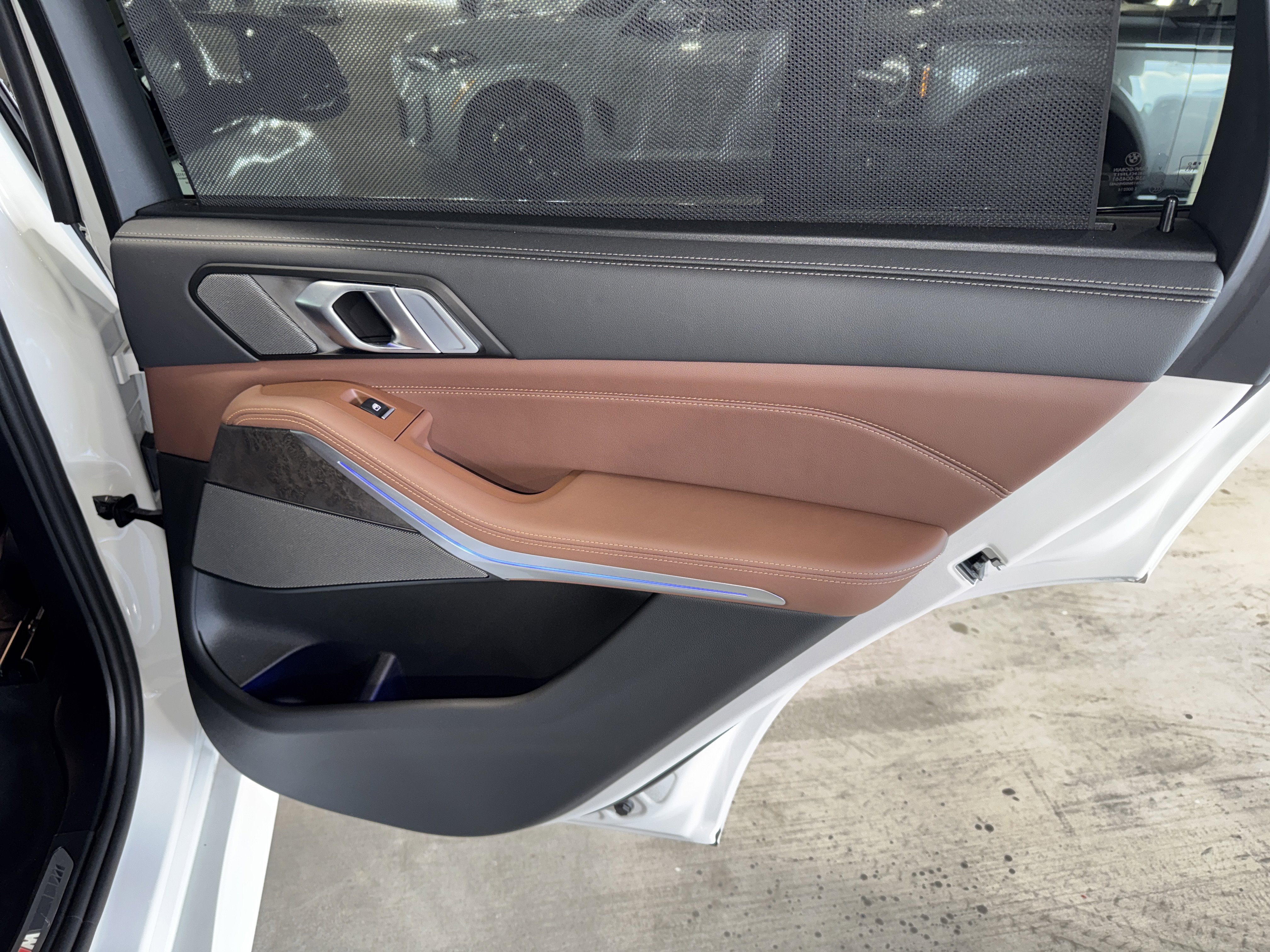 Used 2025 BMW X5 M60i image 11