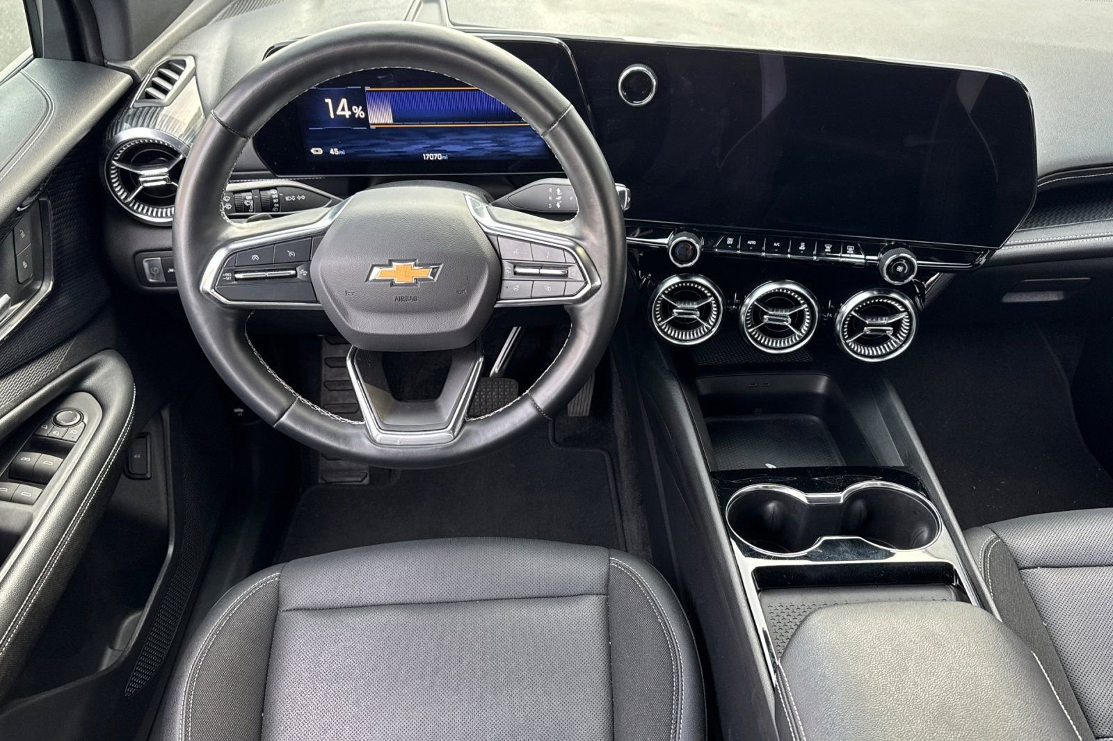 Used 2024 Chevrolet Blazer EV LT image 17