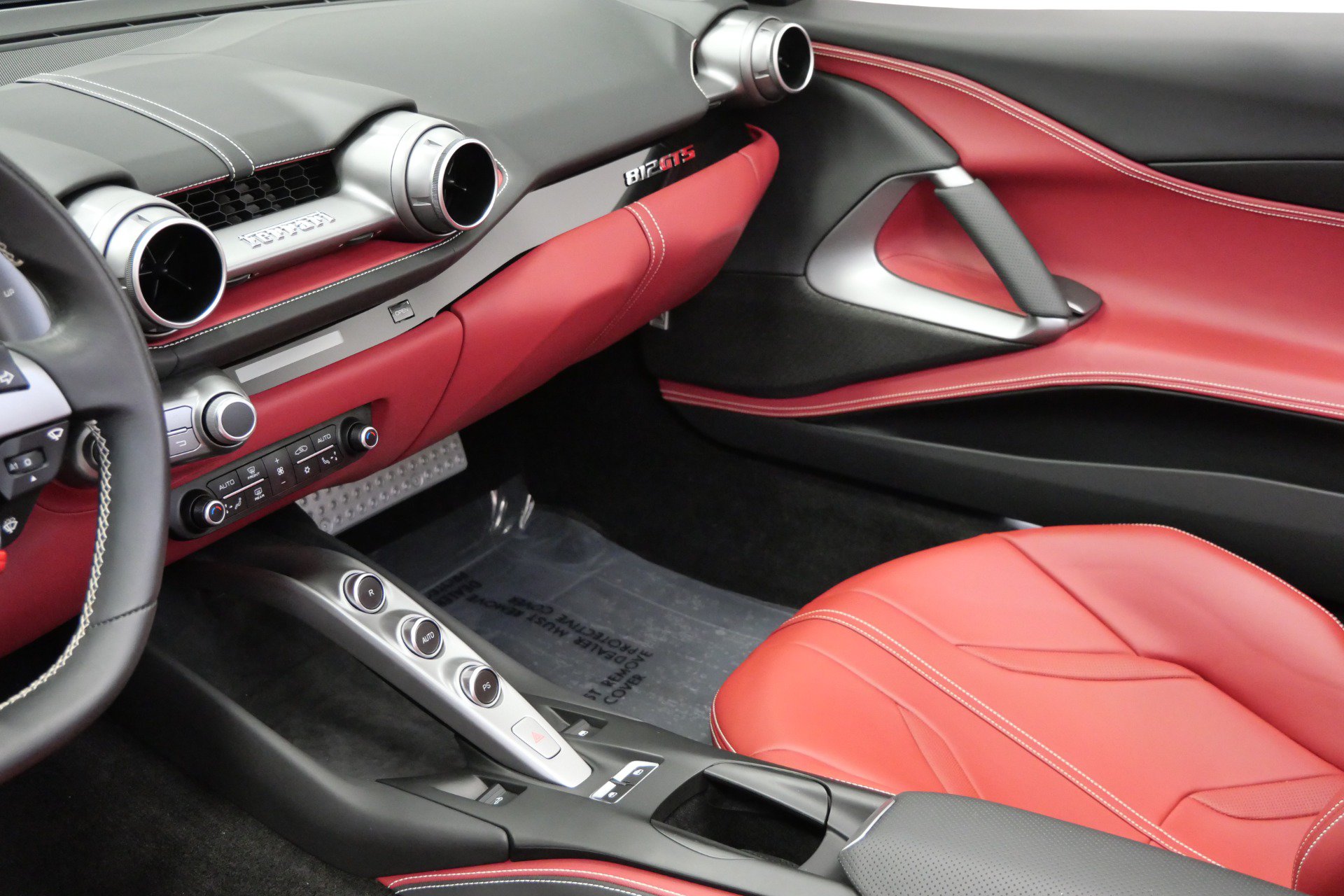 Used 2021 Ferrari 812 GTS RWD image 27