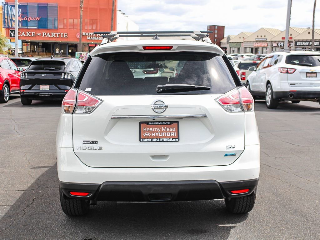 Used 2014 Nissan Rogue SV w/ SV Family Package image 8