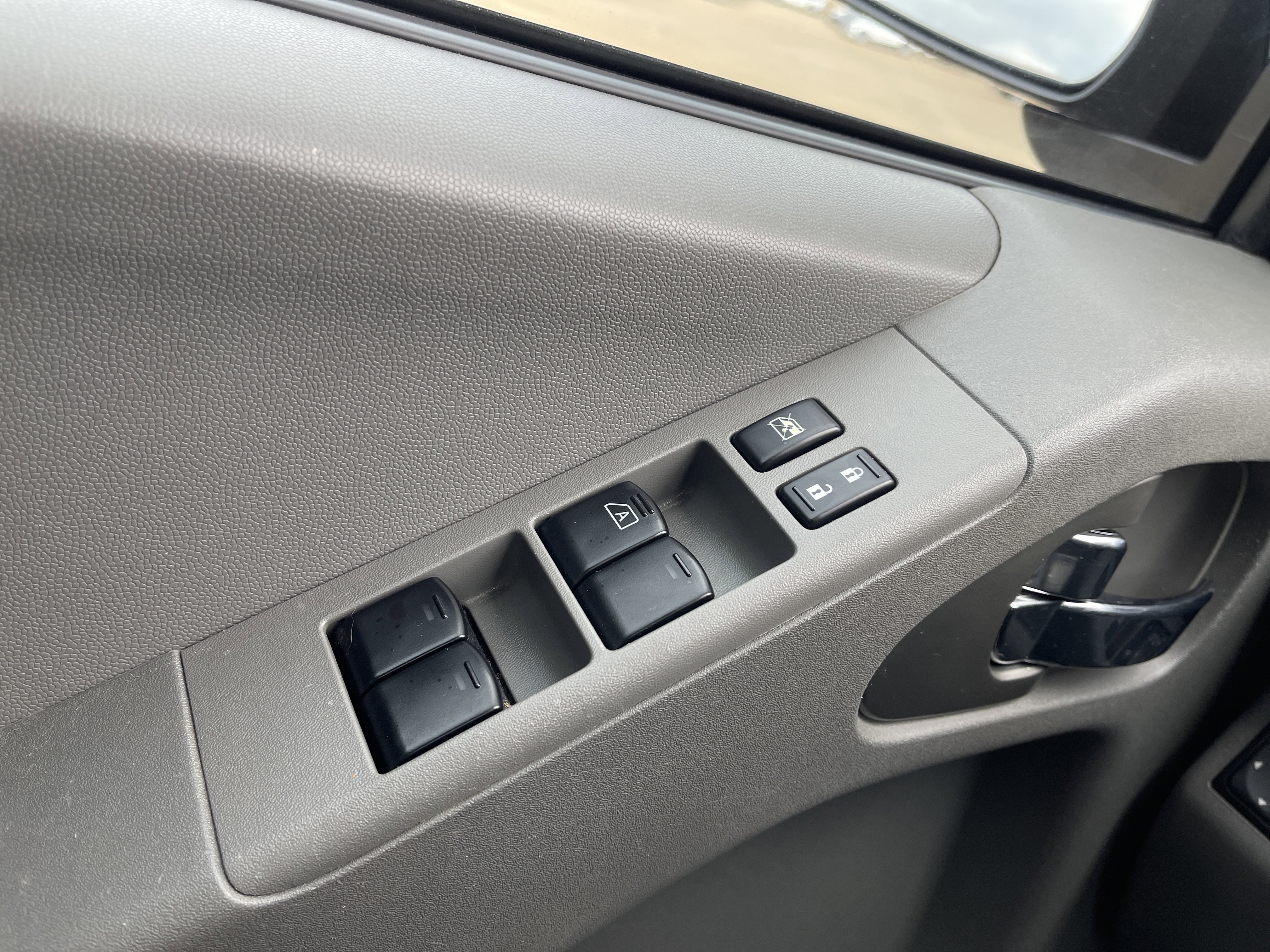 Used 2020 Nissan Frontier SV w/ Midnight Edition Floor Mats image 22