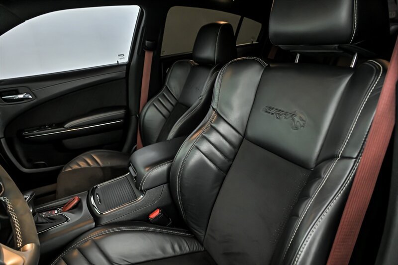 Used 2022 Dodge Charger SRT Hellcat w/ Carbon/Suede Interior Package RWD image 18