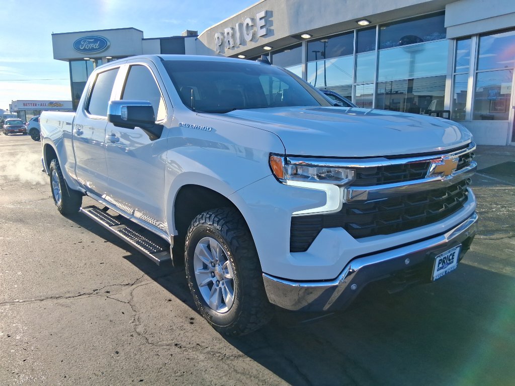 Used 2025 Chevrolet Silverado 1500 LT w/ Safety Package image 1