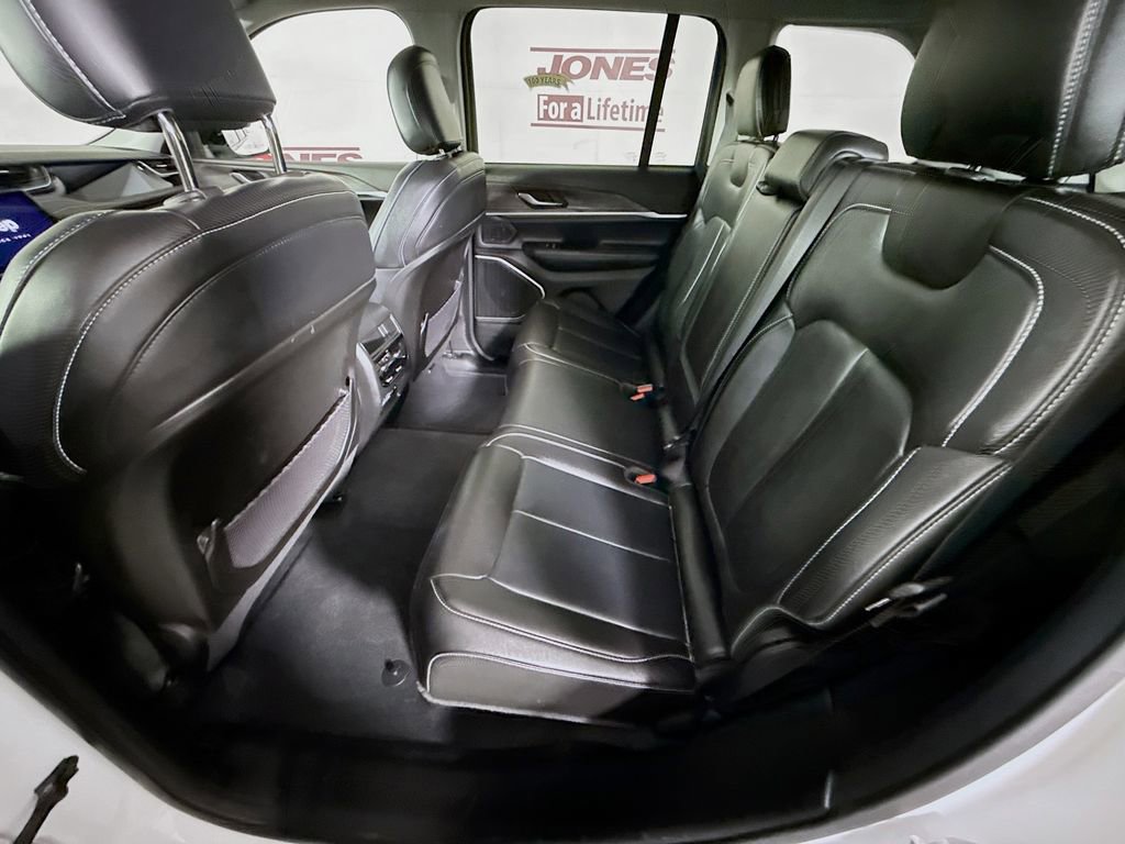 Used 2022 Jeep Grand Cherokee Limited 4xe image 28