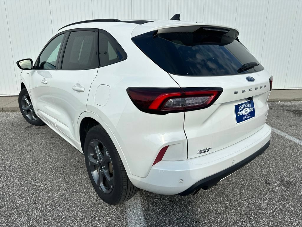 Used 2024 Ford Escape ST-Line w/ Tech Pack #1 AWD/4WD image 5