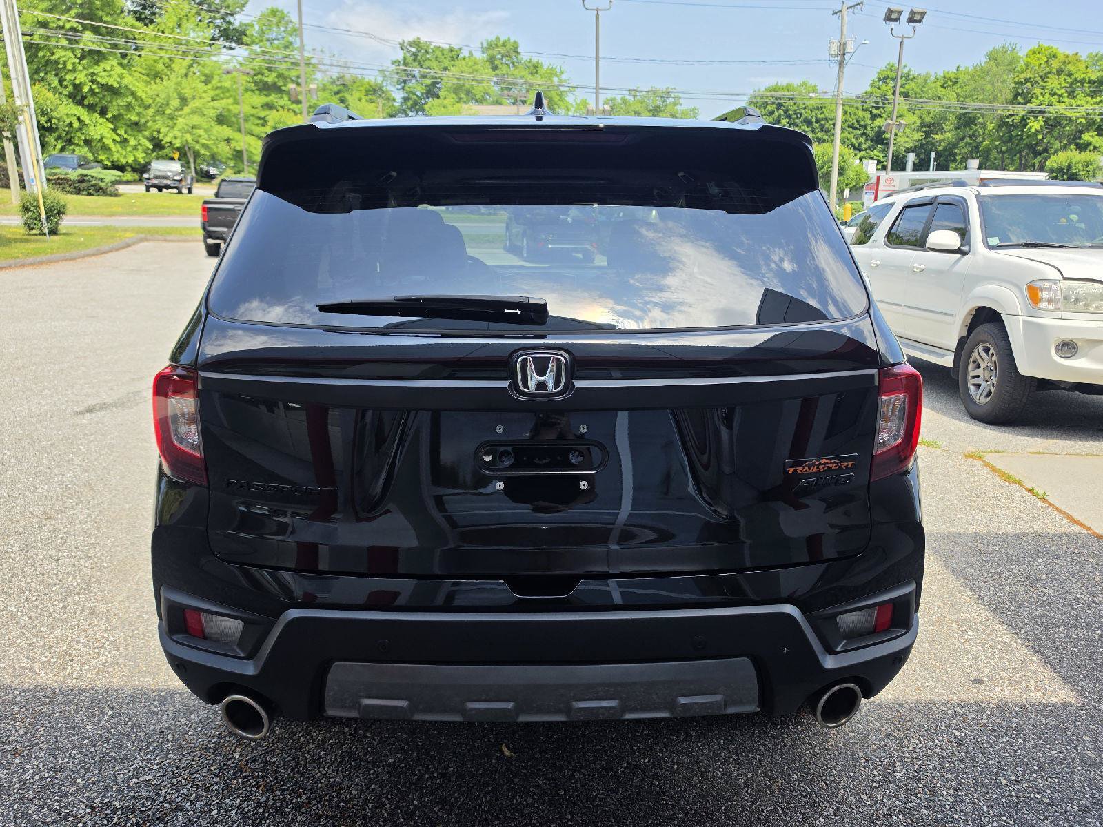 Used 2023 Honda Passport TrailSport image 4