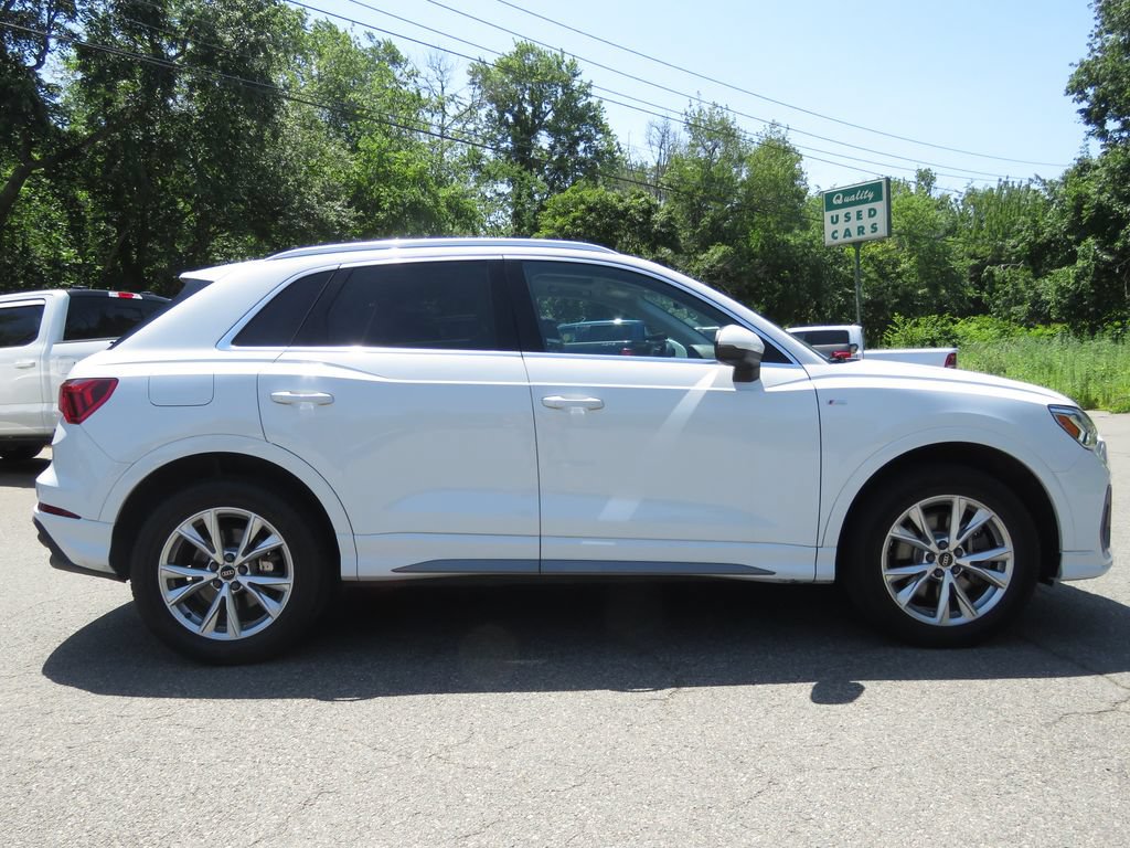 Used 2023 Audi Q3 2.0T Premium Plus w/ Premium Plus Package AWD/4WD image 4