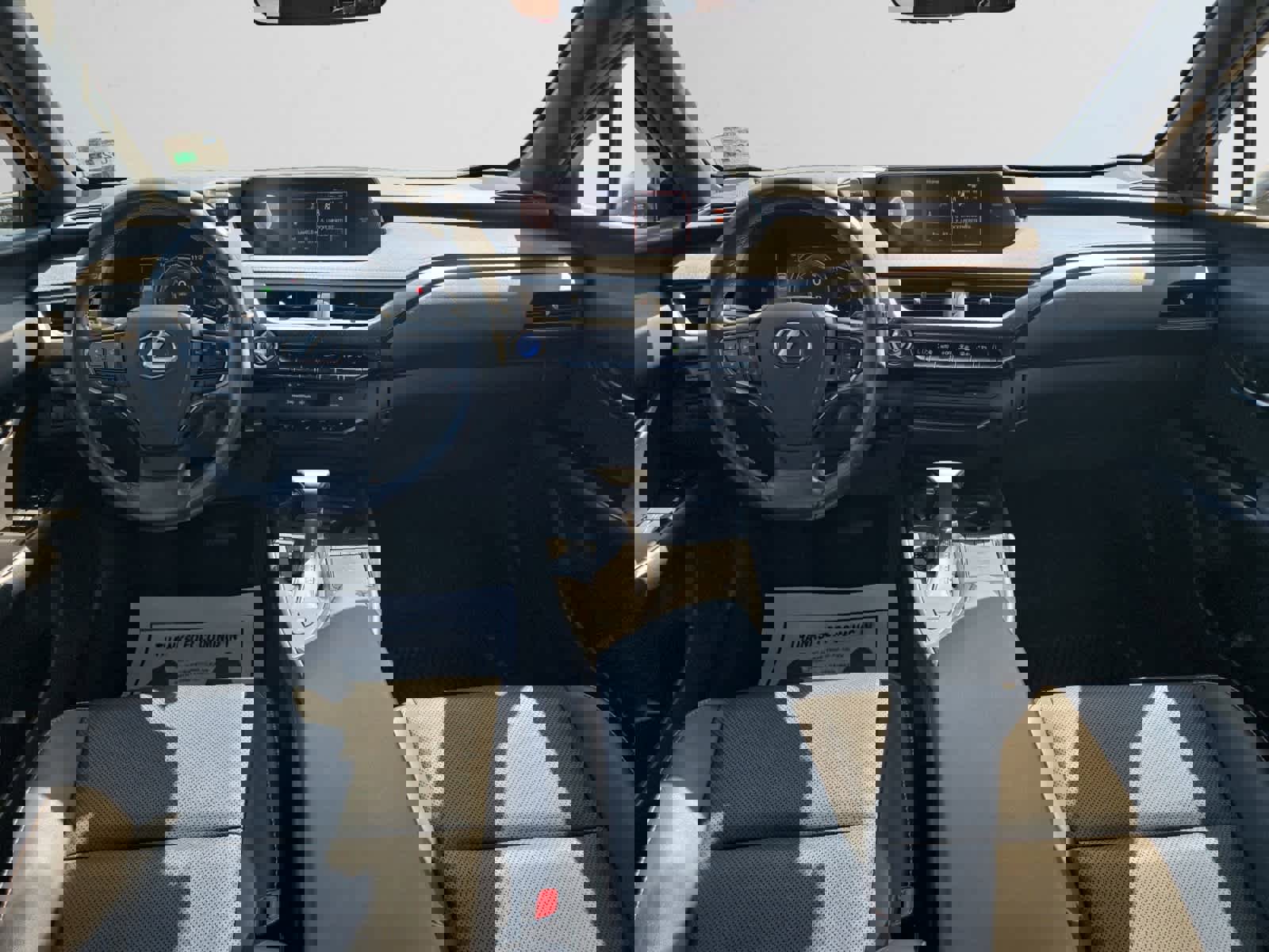 Used 2019 Lexus UX 250h w/ Premium Package image 10