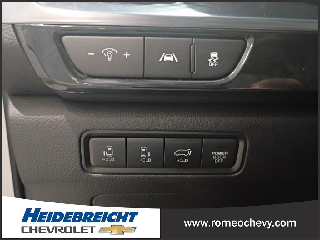 Used 2022 Kia Carnival SX Prestige image 19