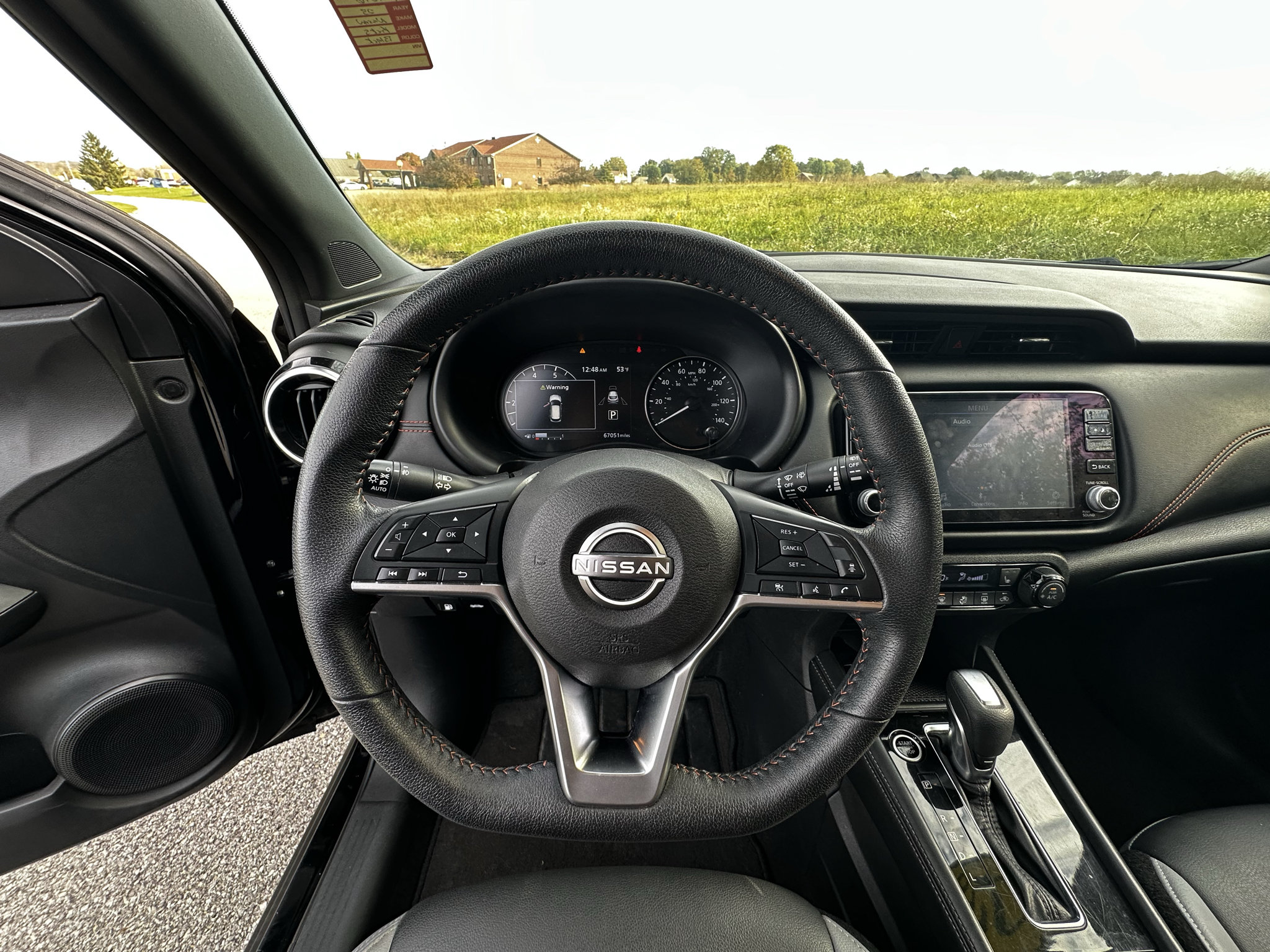 Used 2023 Nissan Kicks SR w/ SR Premium Package FWD image 13