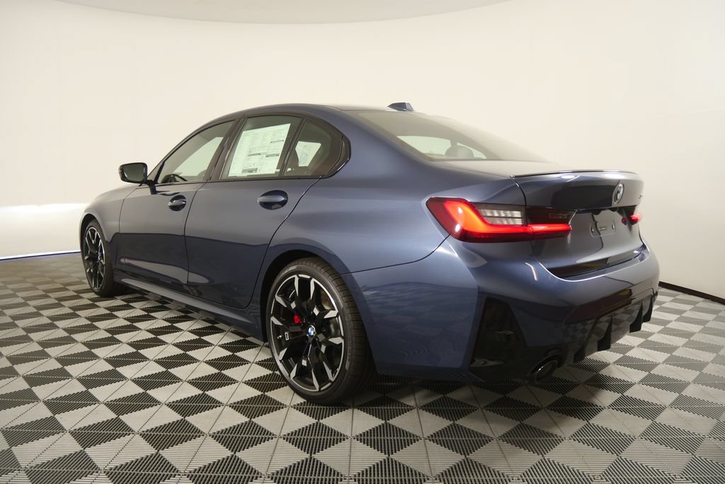 Used 2026 BMW 330i Sedan w/ M Sport Package RWD image 3