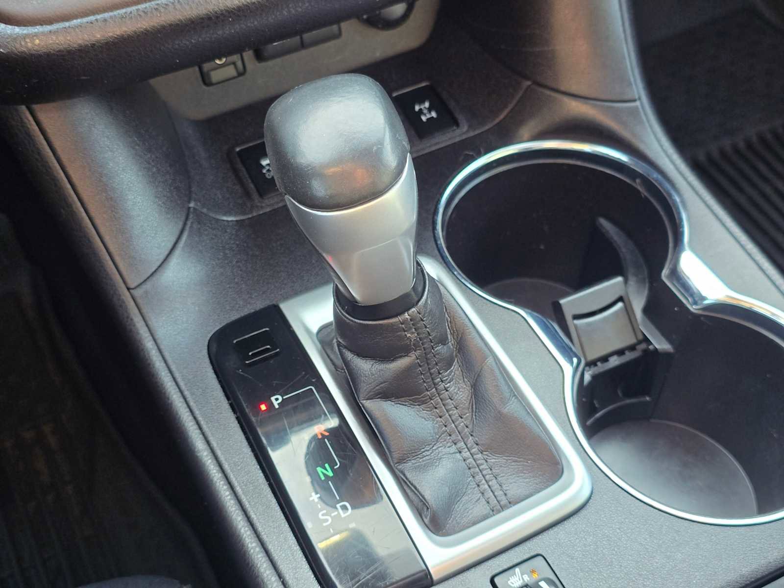 Used 2018 Toyota Highlander XLE image 37