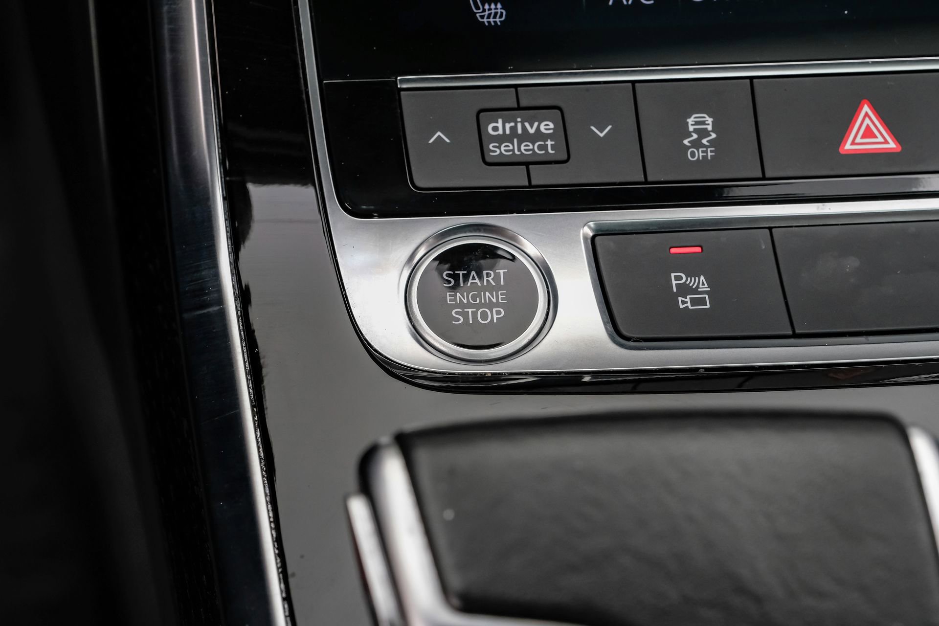 Used 2023 Audi Q7 3.0T Premium w/ Convenience Package image 25