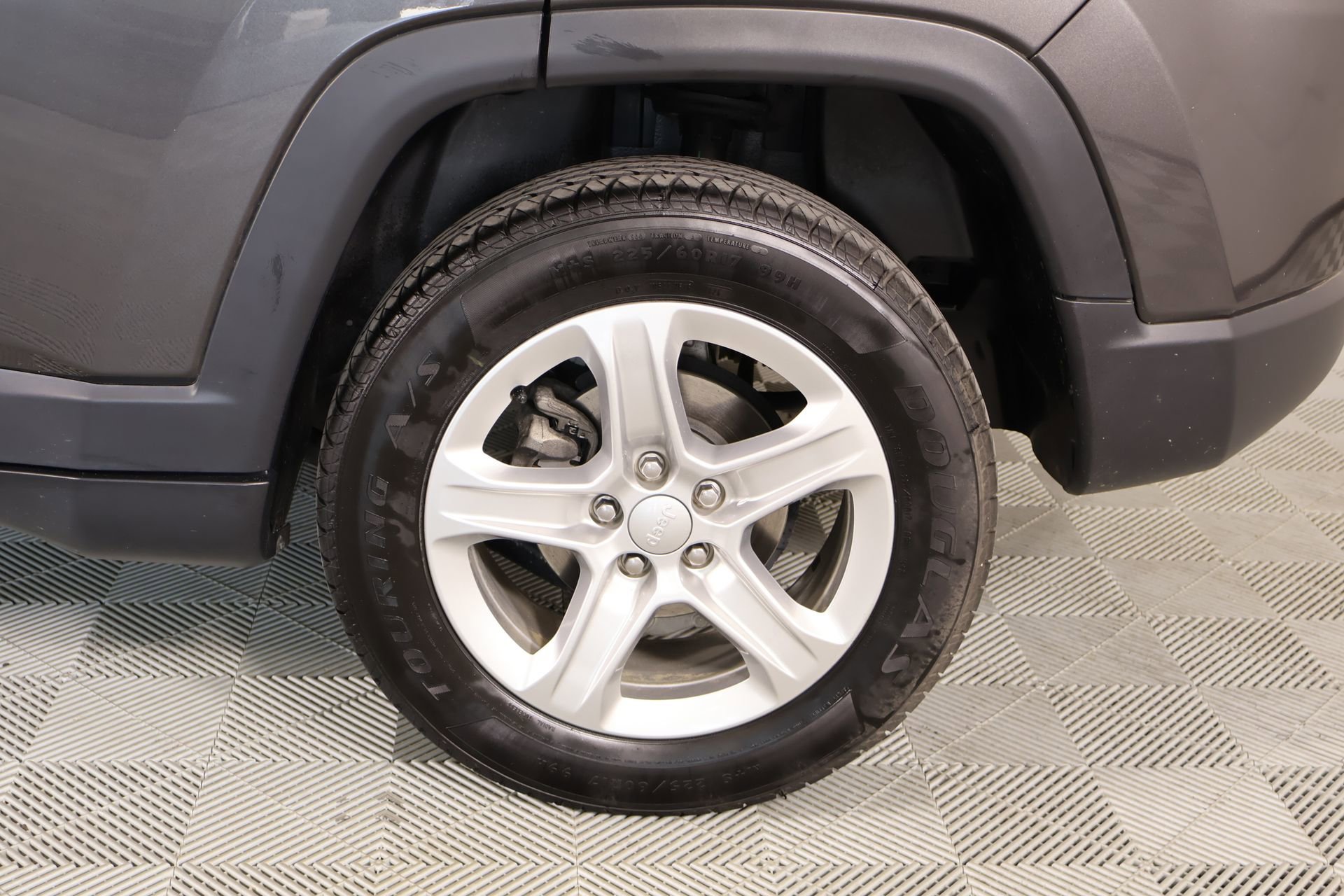Used 2023 Jeep Compass Sport AWD/4WD image 17