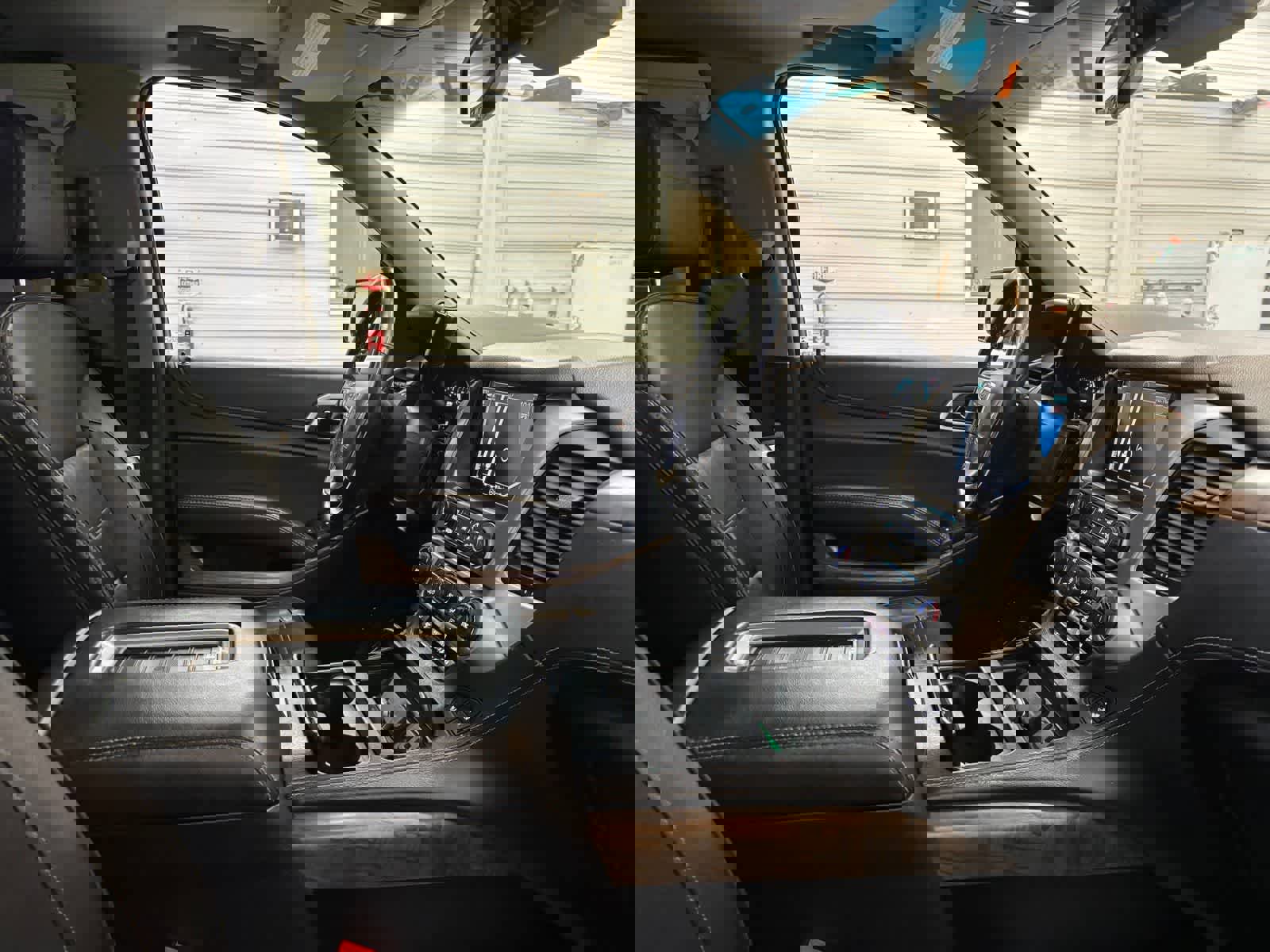 Used 2019 GMC Yukon XL Denali w/ Denali Ultimate Package AWD/4WD image 30