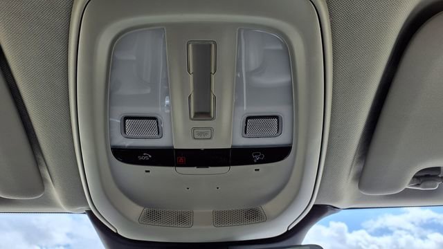 Certified 2023 Volvo XC60 B5 Ultimate w/ Climate Package FWD image 21