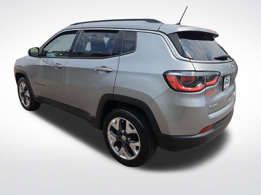 Used 2018 Jeep Compass Limited w/ Navigation Group AWD/4WD image 3