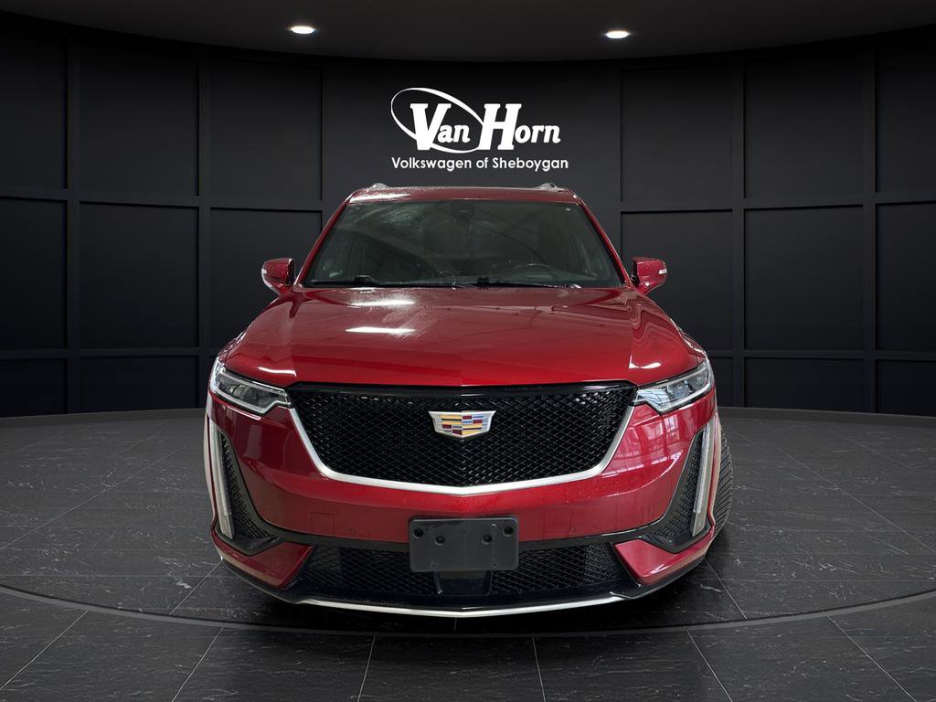 Used 2021 Cadillac XT6 Sport w/ Platinum Package AWD/4WD image 2