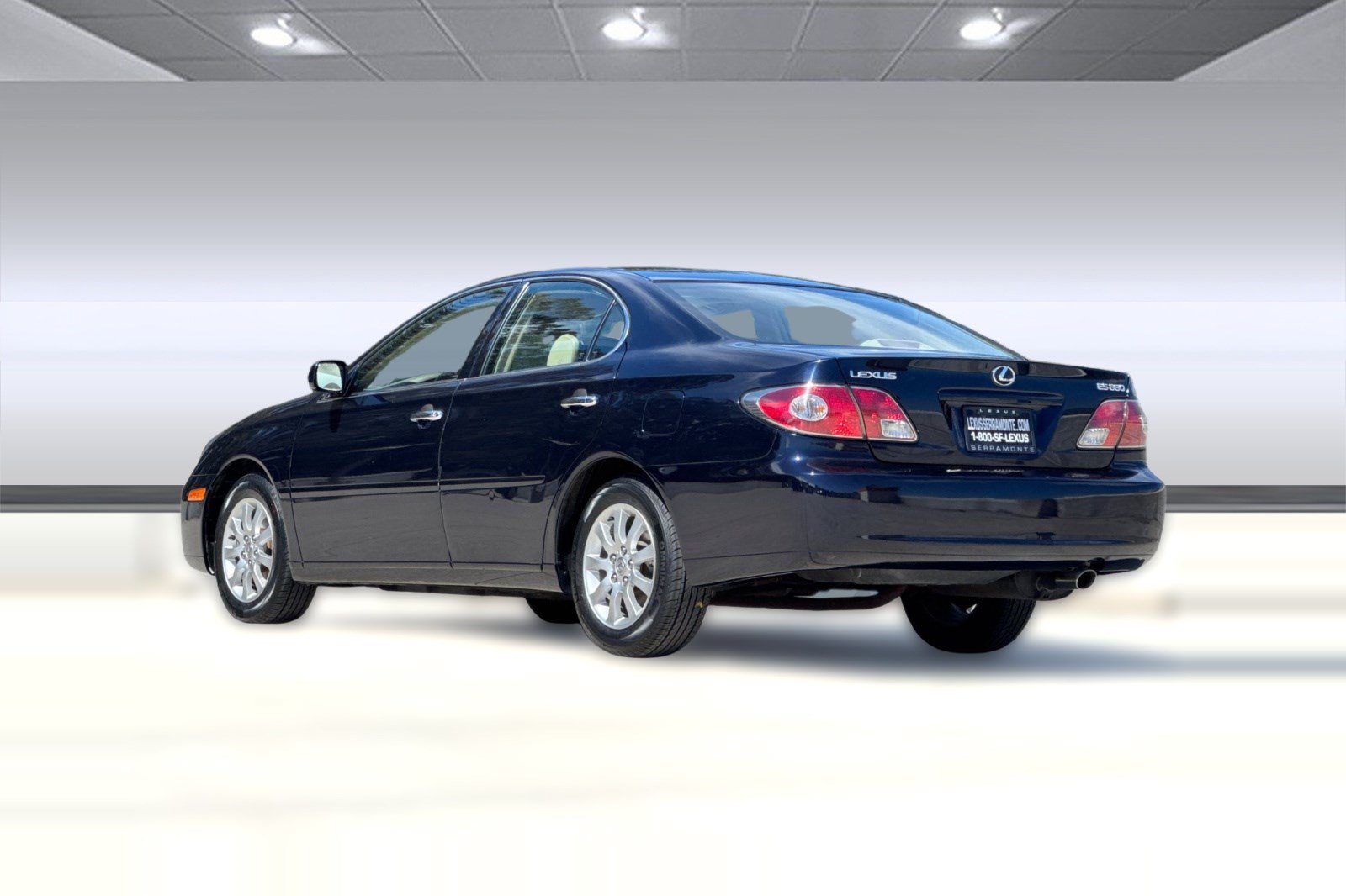 Used 2004 Lexus ES 330 FWD image 3