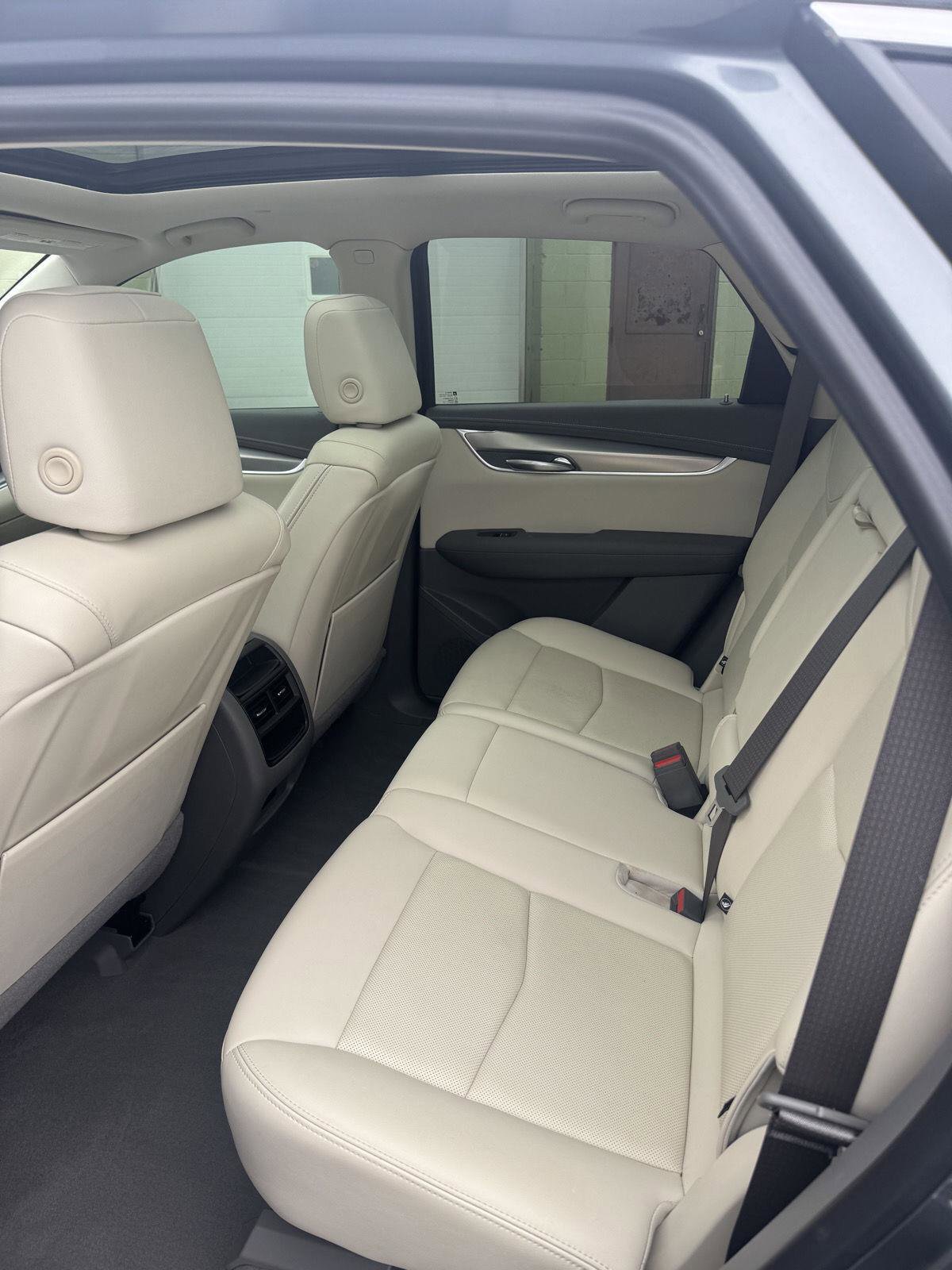 Used 2022 Cadillac XT5 Premium Luxury image 6