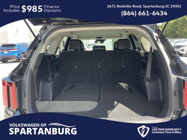 Used 2024 Kia Sorento S image 12