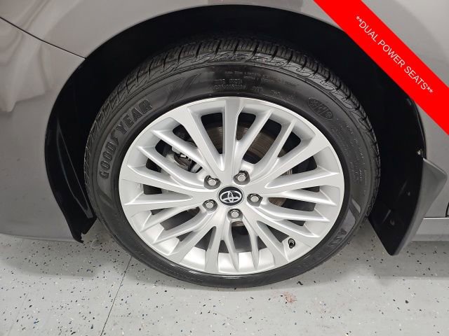 Used 2019 Toyota Camry XLE image 9
