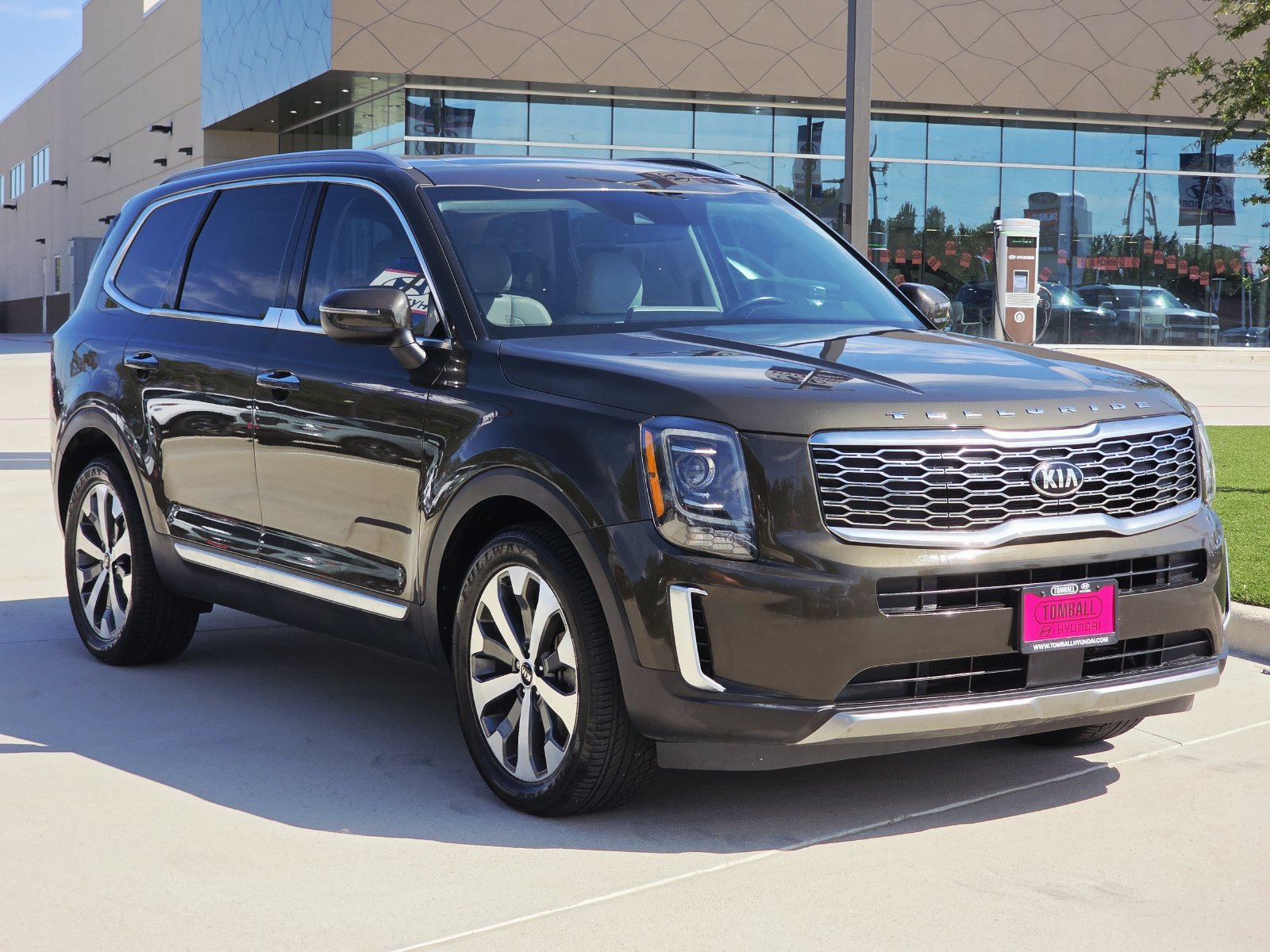 Used 2020 Kia Telluride S FWD image 3